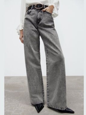 Zara Z1975 HI-RISE WIDE LEG JEANS. Gray. Size US 2. New with Tags.